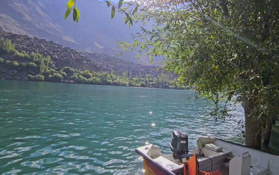 upper kachura lake skardu
